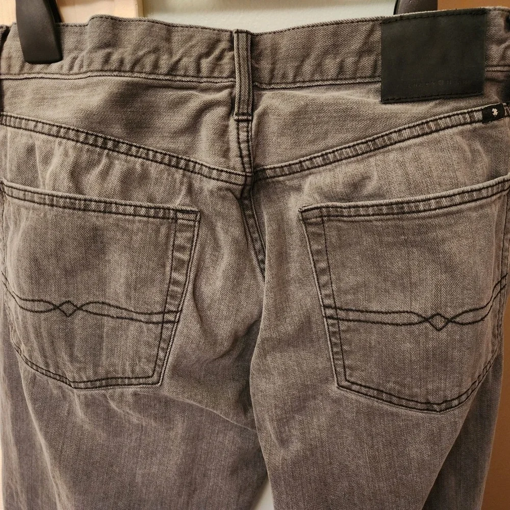 Lucky Brand Mens Jeans 221‎ Size 32x34 Original Straight Jeans Gray Wash